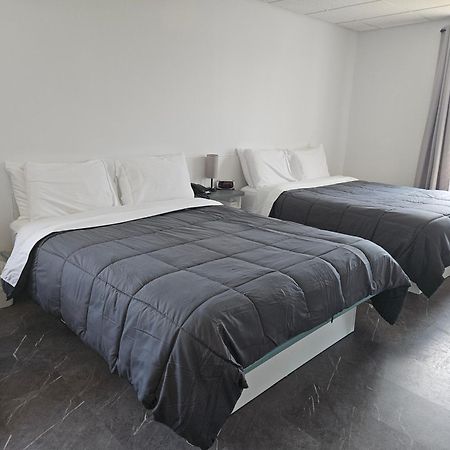 Hotel Auberge St-Felicien Saint-Félicien Kültér fotó