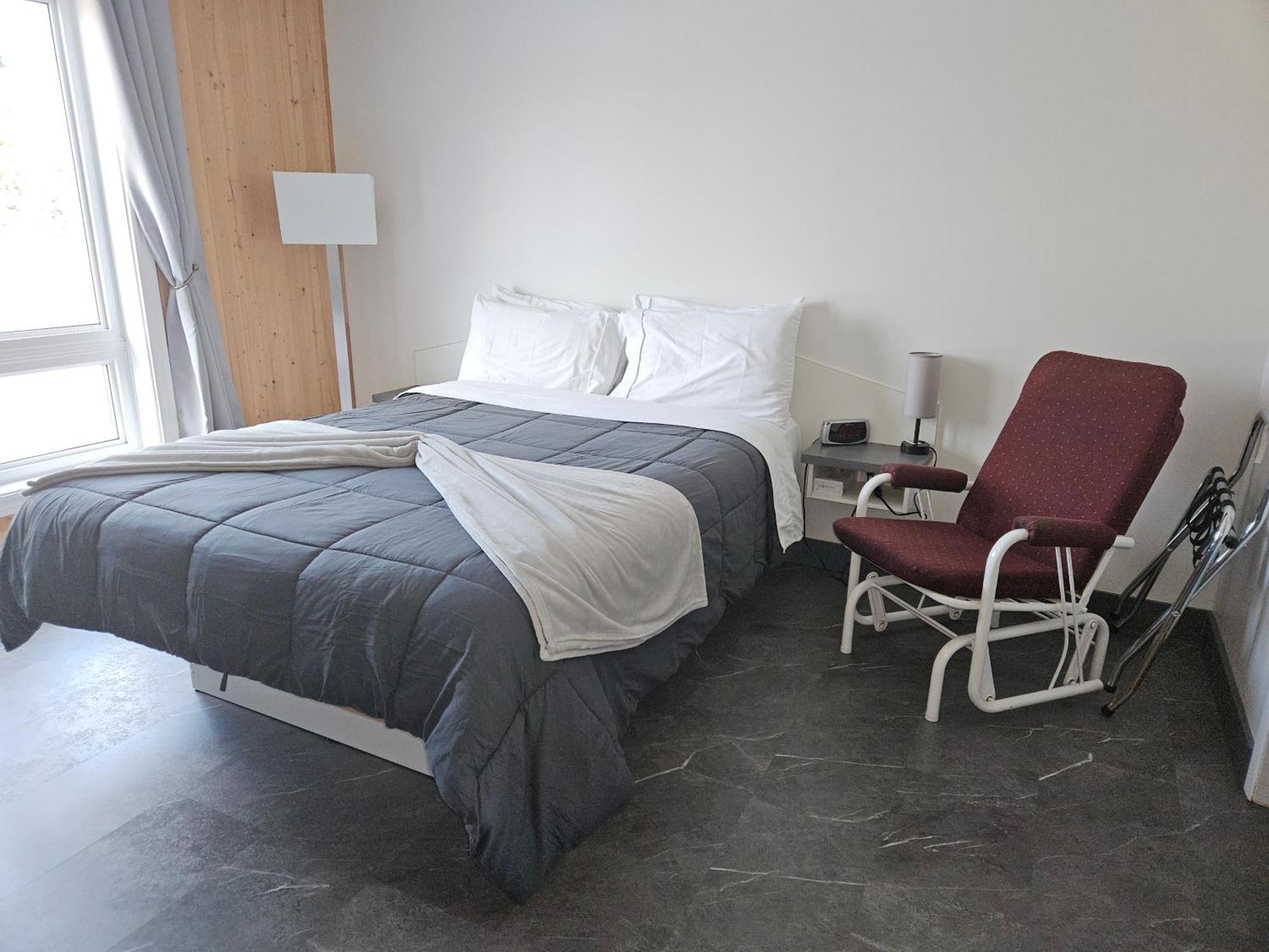 Hotel Auberge St-Felicien Saint-Félicien Kültér fotó